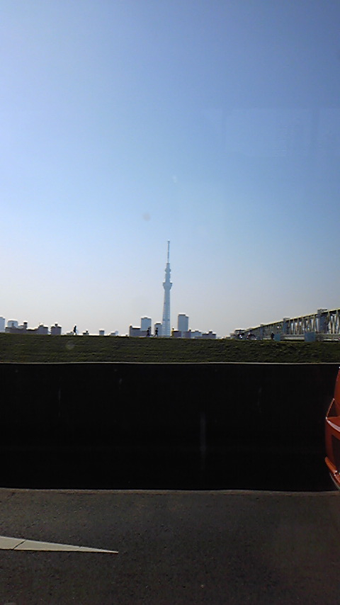 左に見えるは
