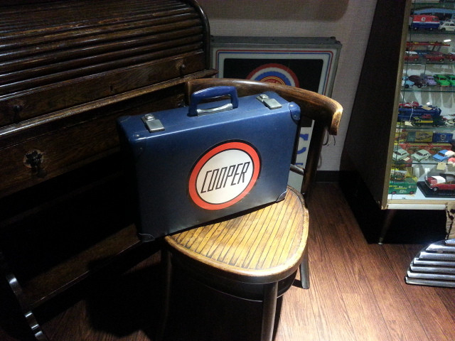 COOPER-TROTTER？？