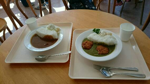 お昼はみんなで
