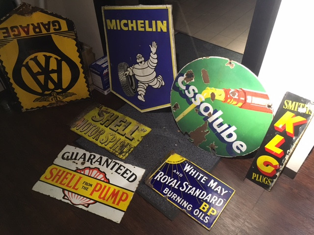 Tin Sign