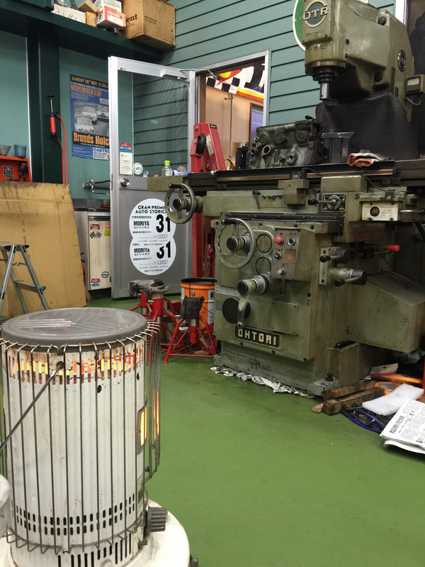 暖機中
