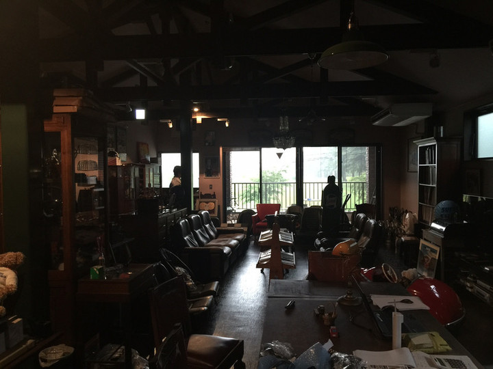 停電中…