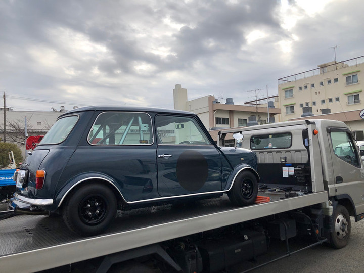 振り向けば