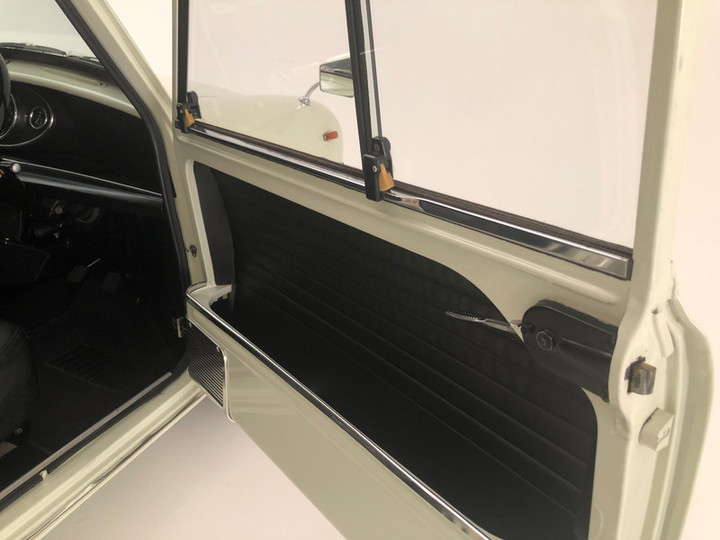 1968y モーリス トラベラー MK-2