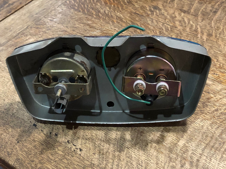 メーターパネル