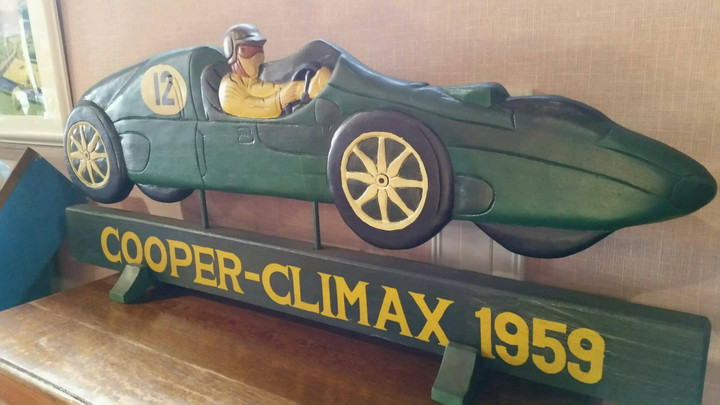 クーパークライマックスのレリーフ