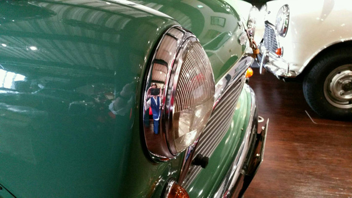 通称"ミッキーの目"