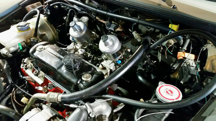 ツインキャブ取り付け中